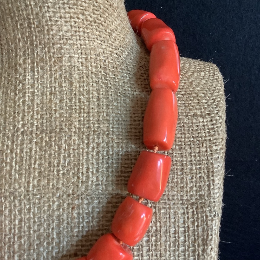 Sponge Coral Peach Colored Sterling Silver Clasp Chunky Necklace - Picture 7 of 9